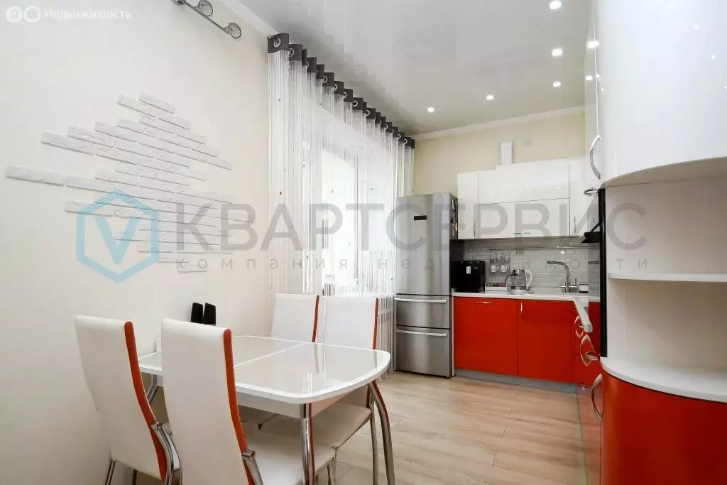 3-комнатная квартира: Омск, улица Крупской, 14к2 (64.1 м) - Фото 1