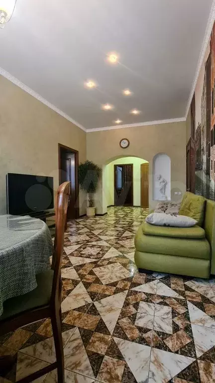 3-к. квартира, 105 м, 2/5 эт. - Фото 0