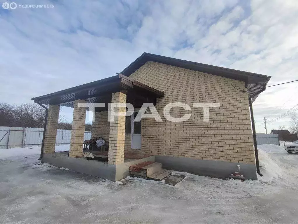 Дом в село Новая Усмань, Октябрьская улица (90 м) - Фото 2