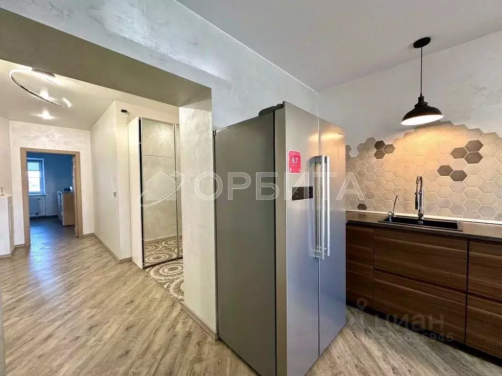 3-к кв. Тюменская область, Тюмень Первомайская ул., 60к1 (85.8 м) - Фото 2