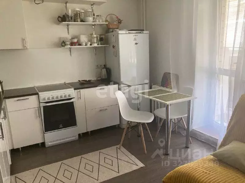 Студия Тюменская область, Тюмень Микрорайон мыс, ул. Судоремонтная, ... - Фото 1