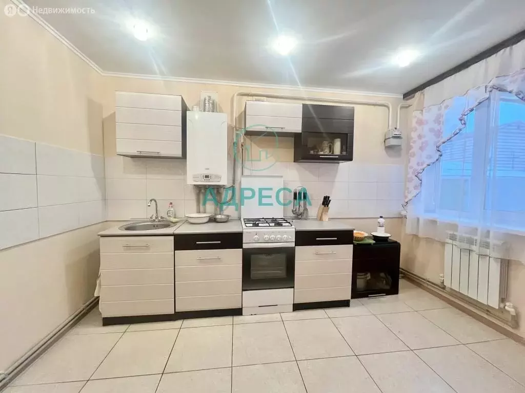 3-комнатная квартира: Новый Оскол, улица Гагарина, 9 (77 м) - Фото 2