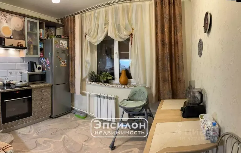 3-к кв. Курская область, Курск просп. Вячеслава Клыкова, 59 (80.0 м) - Фото 1