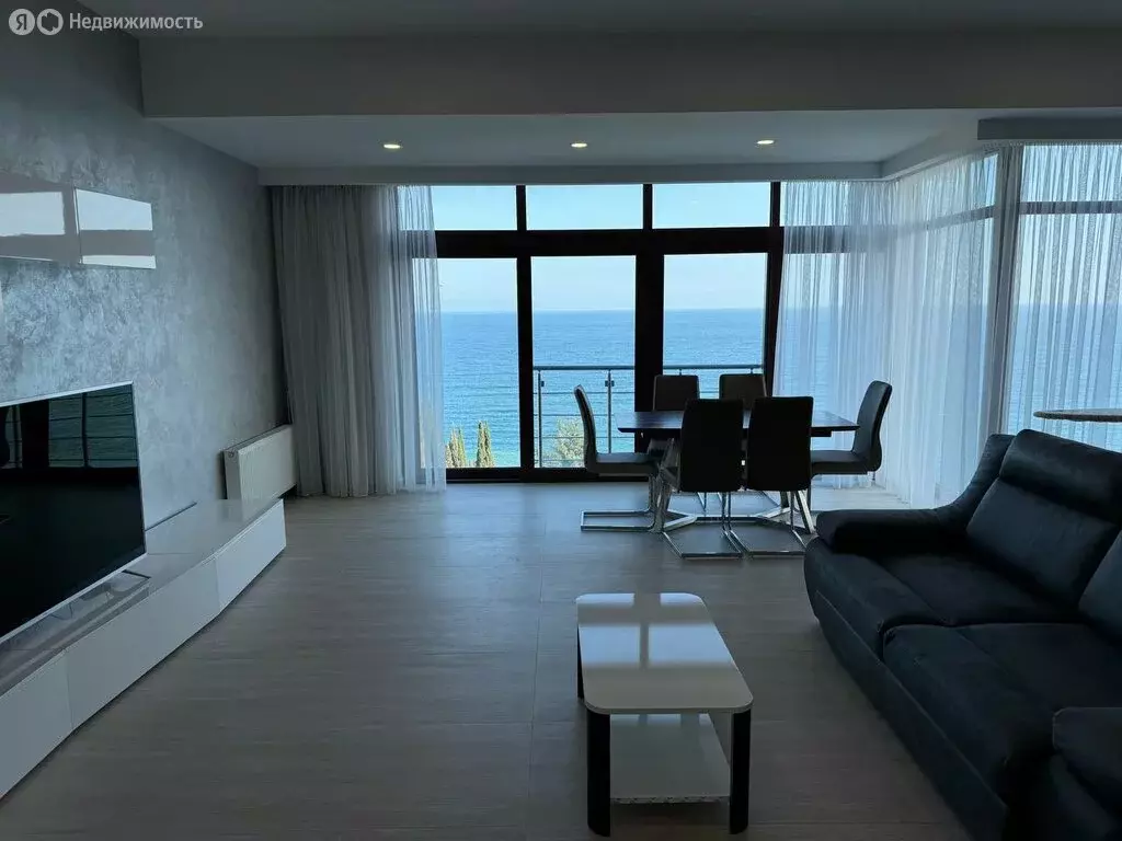 2-комнатная квартира: Алушта, аллея Декабристов, 5 (126.6 м) - Фото 0