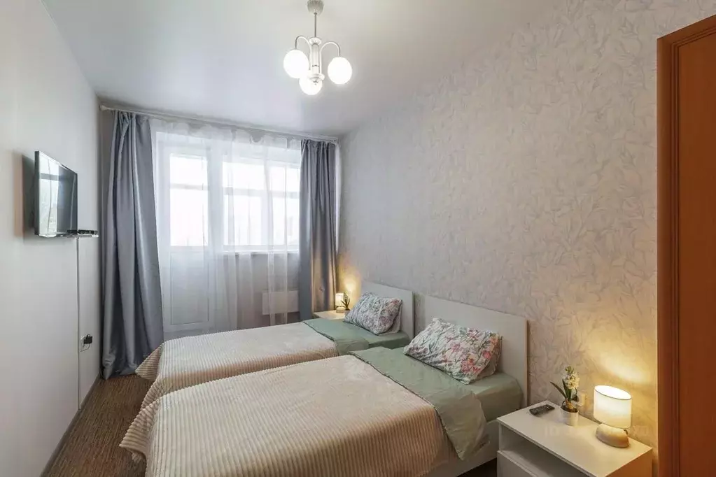 2-к кв. Омская область, Омск ул. Перелета, 8/1 (60.0 м) - Фото 1