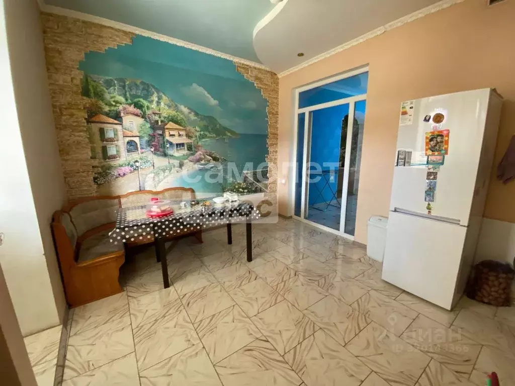 Дом в Краснодарский край, Крымск Керченская ул. (100 м) - Фото 1