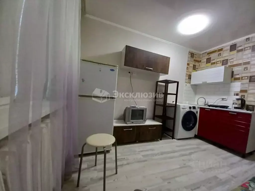 1-к кв. Тюменская область, Тюмень ул. Монтажников, 13 (33.0 м) - Фото 1