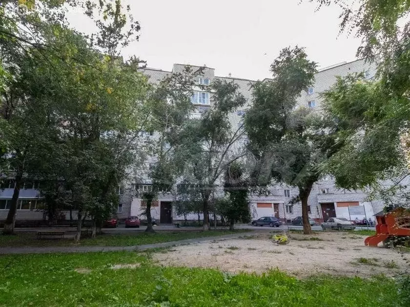 2-комнатная квартира: Тюмень, улица Мельникайте, 46А (48 м) - Фото 0