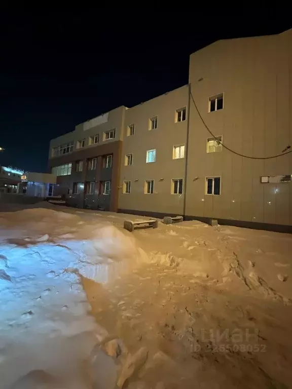 Помещение свободного назначения в Татарстан, Набережные Челны просп. ... - Фото 1