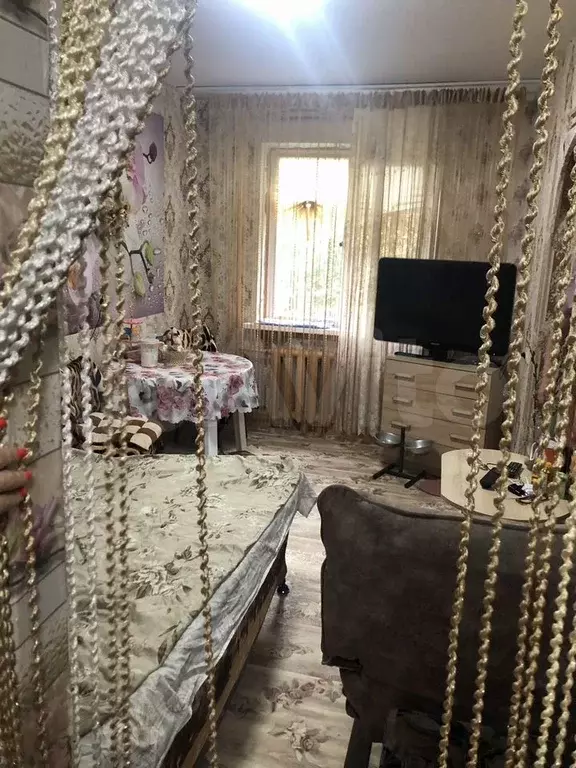 Комната 42 м в 2-к., 1/5 эт. - Фото 1