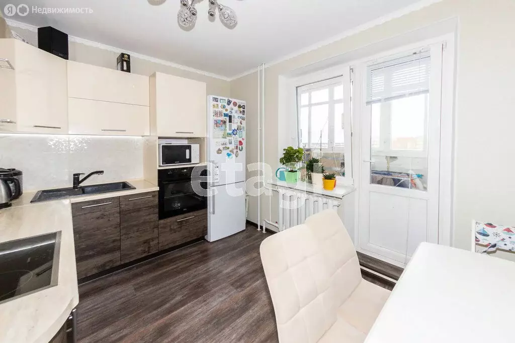 1-комнатная квартира: Тюмень, улица Дмитрия Менделеева, 12к1 (43 м) - Фото 2