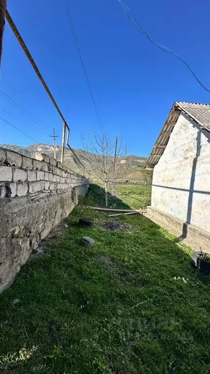 Участок в Кабардино-Балкария, Эльбрусский район, с. Кенделен ул. ... - Фото 1