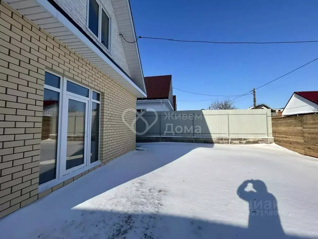 Дом в Волгоградская область, Волгоград ул. Джамбула Джабаева (107 м) - Фото 1