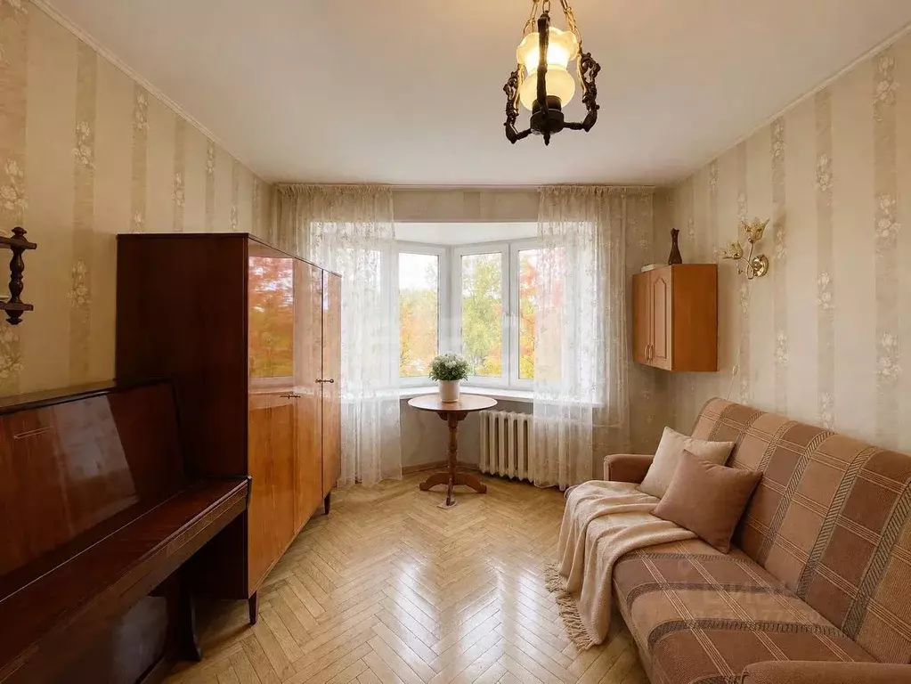 1-к кв. Санкт-Петербург, Санкт-Петербург, Петергоф Суворовская ул., 15 ... - Фото 1