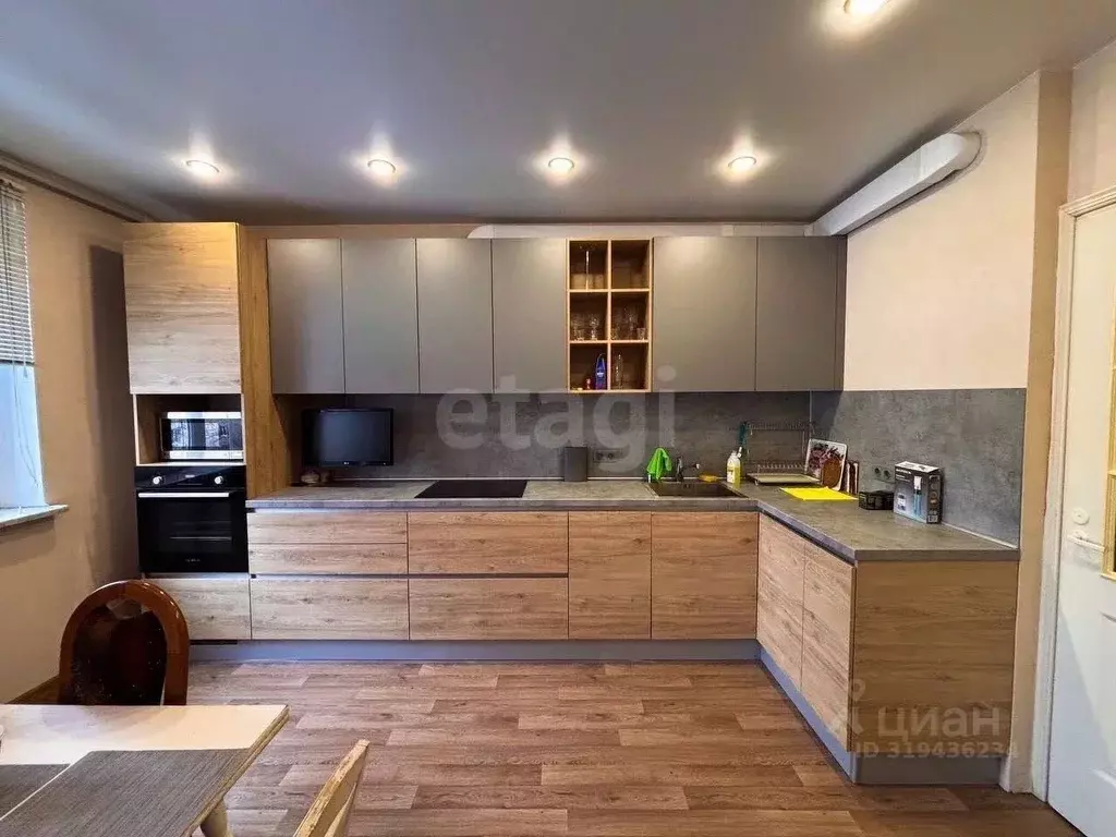 3-к кв. Санкт-Петербург Гаккелевская ул., 27К2 (80.1 м) - Фото 0
