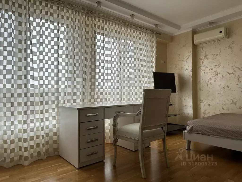 3-к кв. Ростовская область, Ростов-на-Дону ул. Петрашевского, 36 (80.0 ... - Фото 1