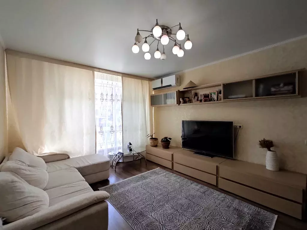 Продаётся 2-к квартира, 62.4 м - Фото 1