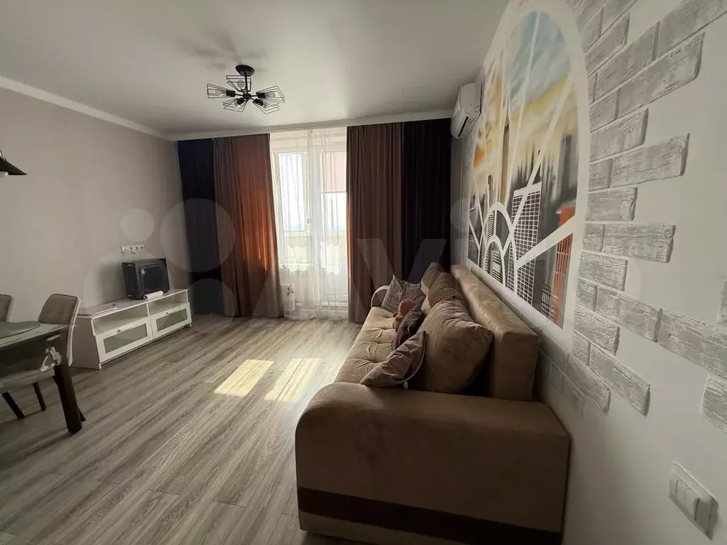 2-к. квартира, 40 м, 15/17 эт. - Фото 0
