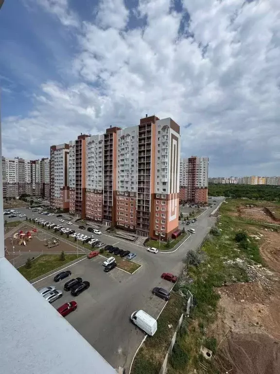 2-к кв. Оренбургская область, Оренбург ул. Фронтовиков, 10/4 (58.6 м) - Фото 2