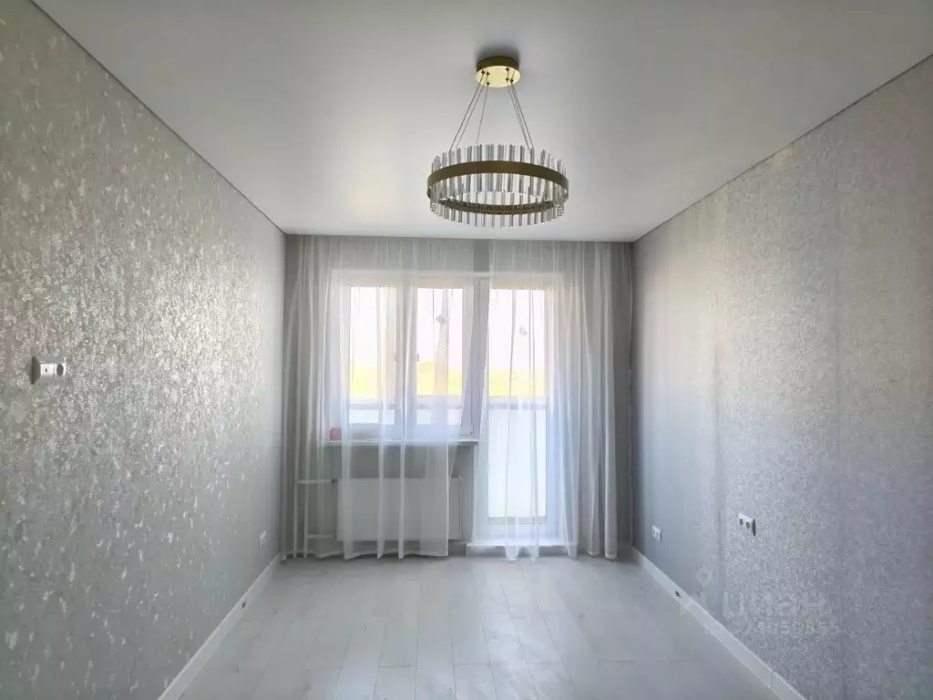 2-к кв. Челябинская область, Челябинск ул. Братьев Кашириных, 111Б ... - Фото 1