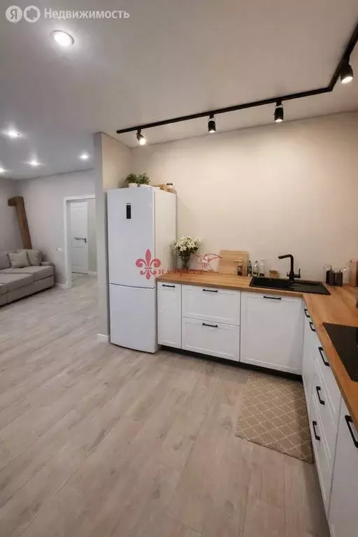 3-комнатная квартира: Белгород, улица Есенина, 9к2 (77 м) - Фото 2