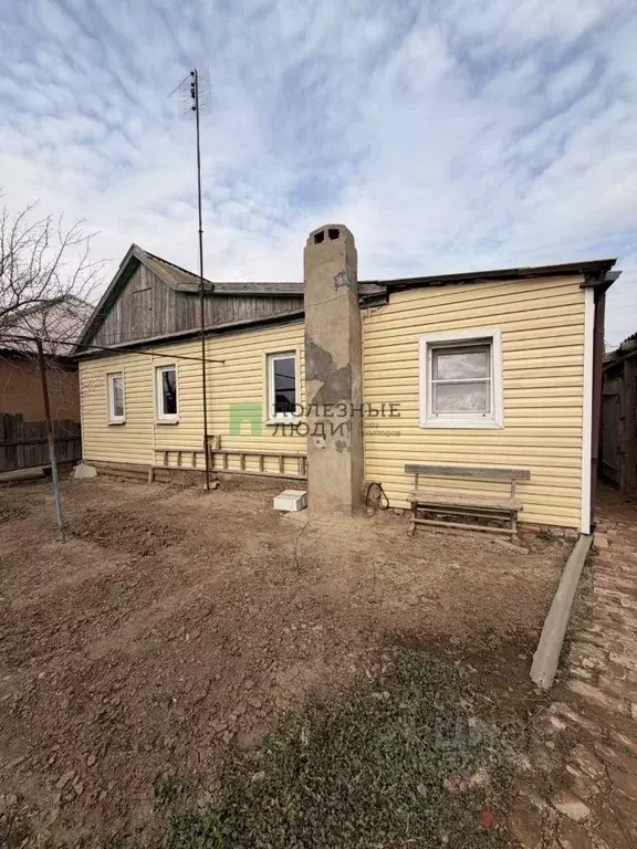 Дом в Астраханская область, пос. Володарский ул. Маяковского, 66 (52 ... - Фото 1
