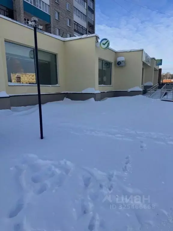 Помещение свободного назначения в Удмуртия, Сарапул ул. Ленина, 1 (69 ... - Фото 1