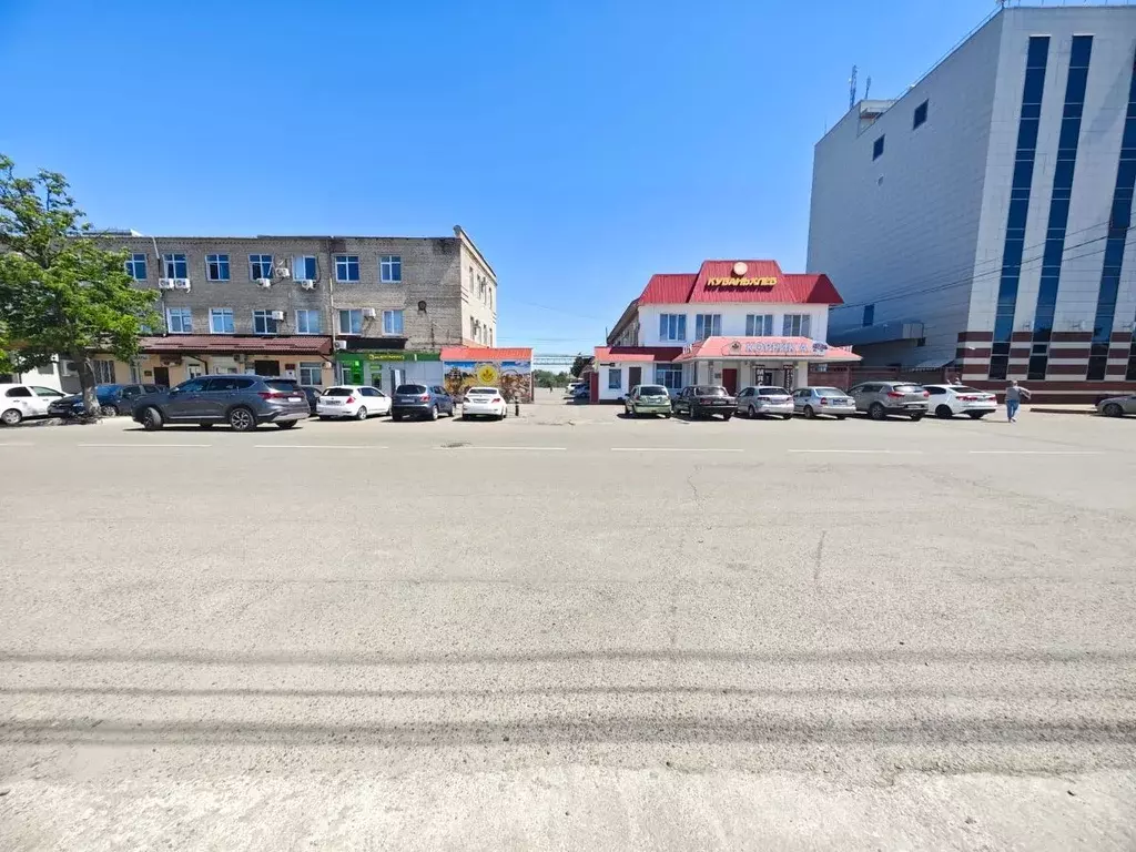 Помещение свободного назначения в Краснодарский край, Тихорецк ул. ... - Фото 1
