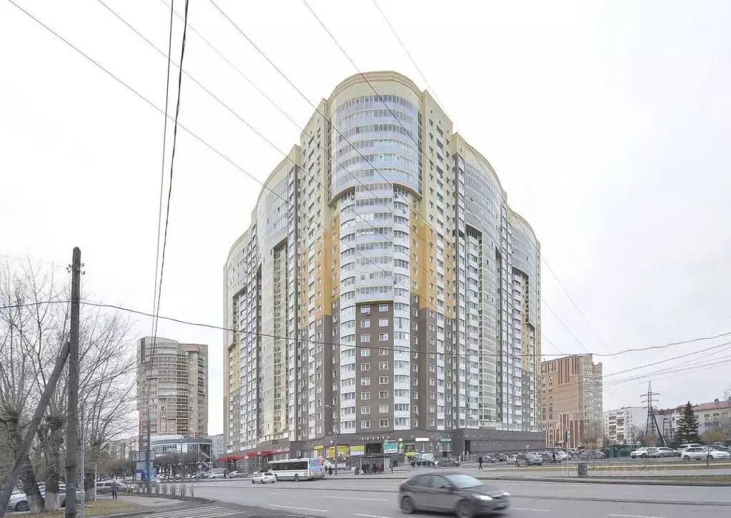 3-к кв. Тюменская область, Тюмень Ямская ул., 86 (92.5 м) - Фото 1