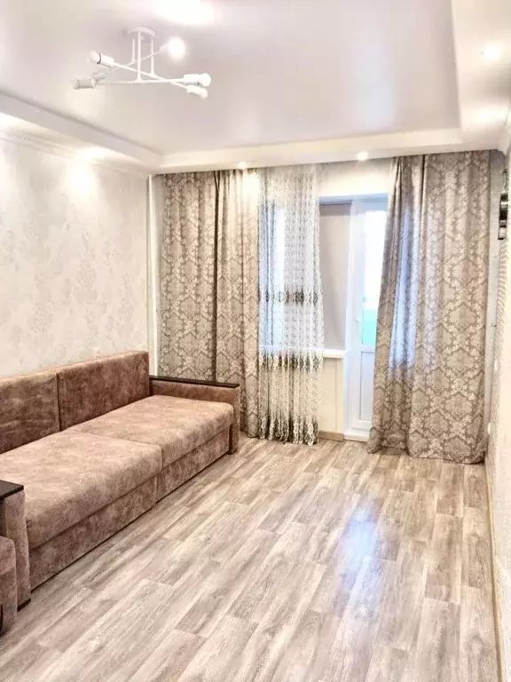 4-к кв. Белгородская область, Белгород ул. Щорса, 38 (77.8 м) - Фото 0