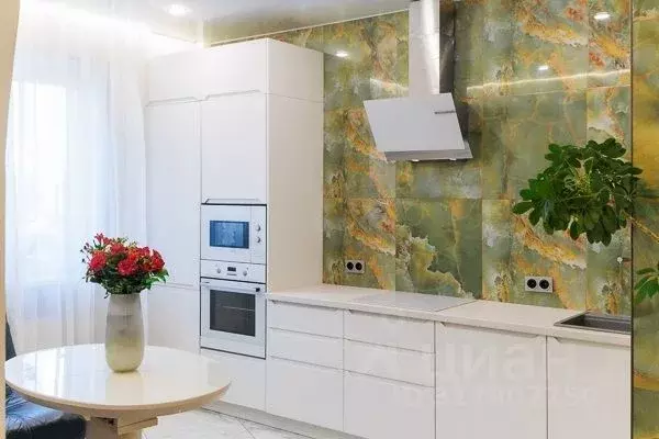 2-к кв. Санкт-Петербург ул. Оптиков, 45к2 (92.5 м) - Фото 1