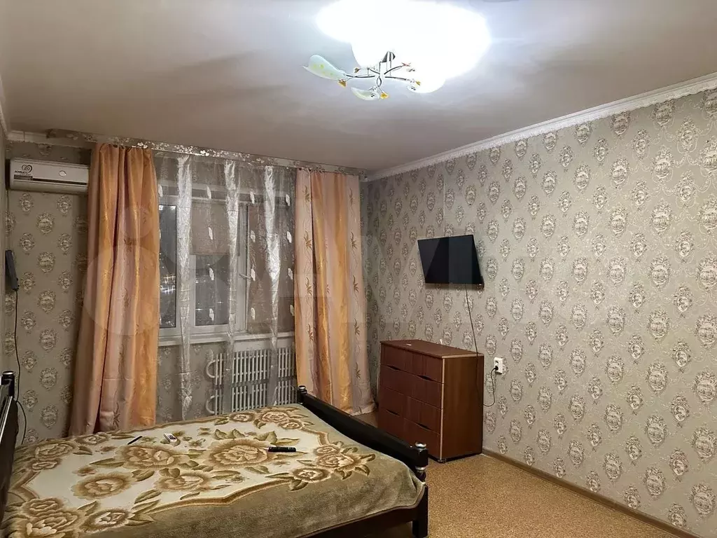 1-к. квартира, 37 м, 9/10 эт. - Фото 0