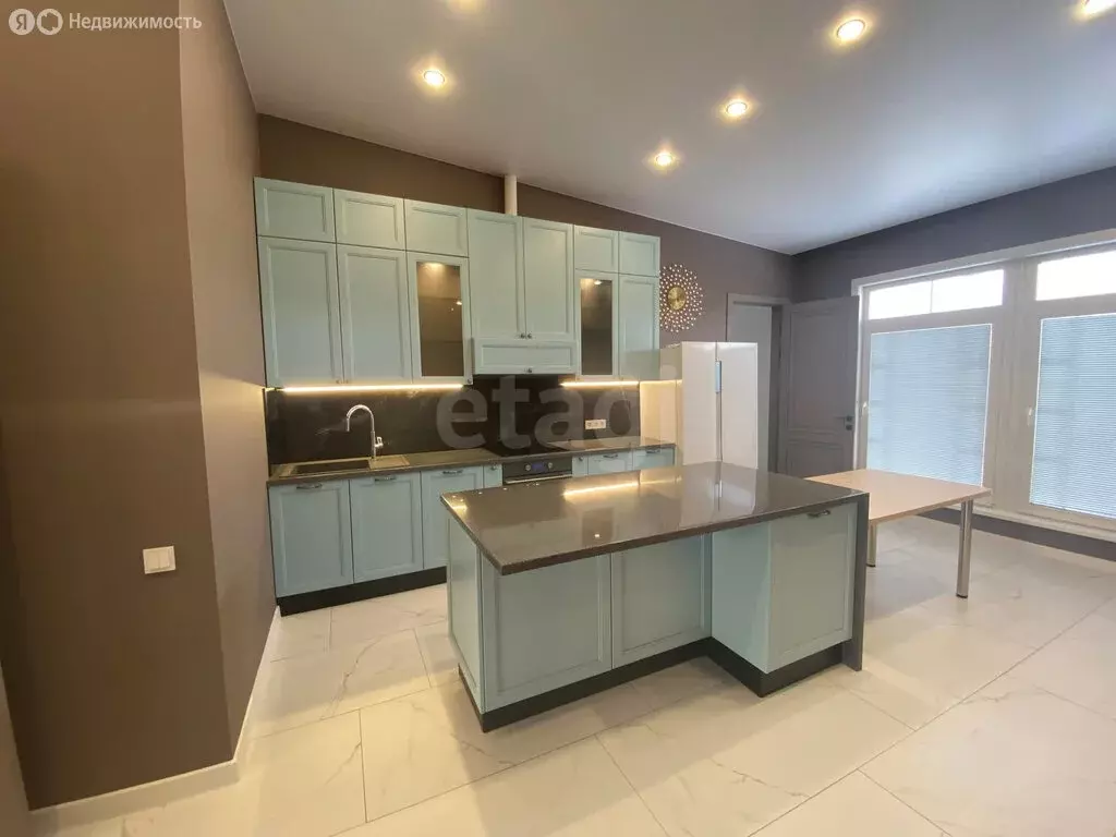 Дом в Иркутск, улица Ивана Чурина (130 м) - Фото 1