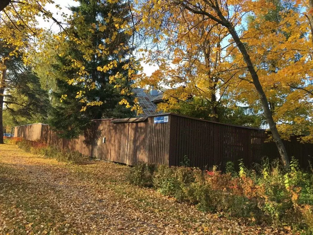 Дом в Санкт-Петербург, Санкт-Петербург, Петергоф Санкт-Петербургское ... - Фото 1
