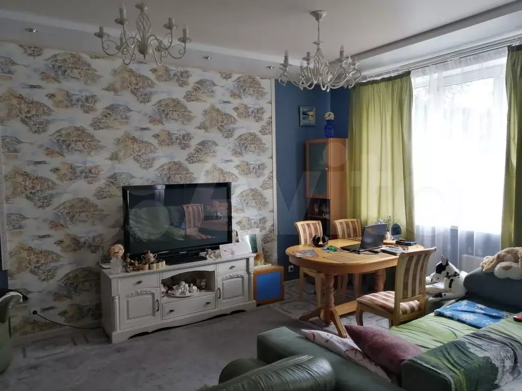 2-к. квартира, 69 м, 1/9 эт. - Фото 0