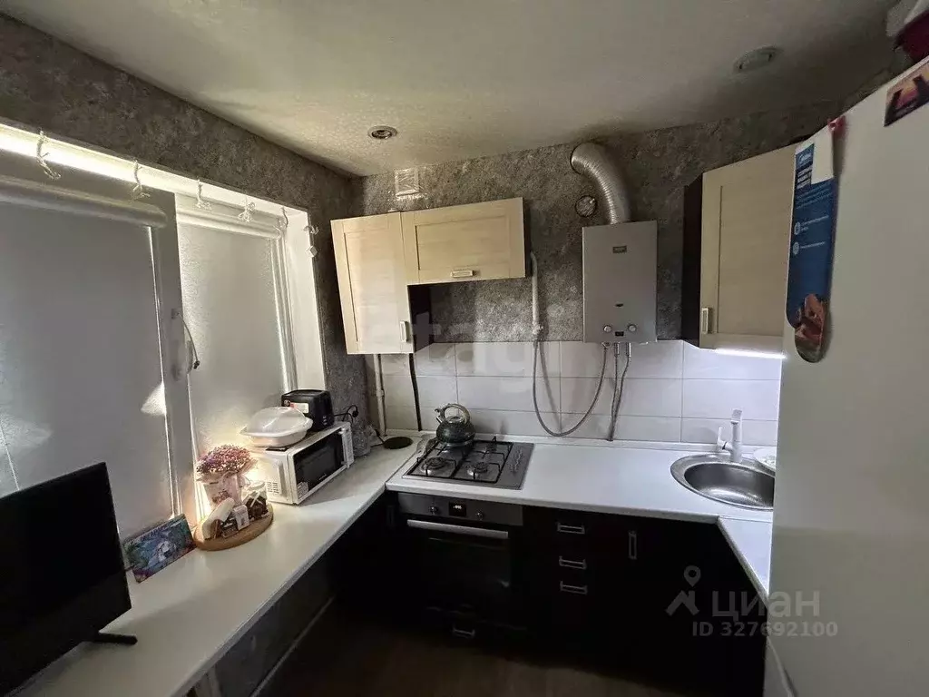 2-к кв. Адыгея, Майкоп Привокзальная ул., 175 (47.3 м) - Фото 1