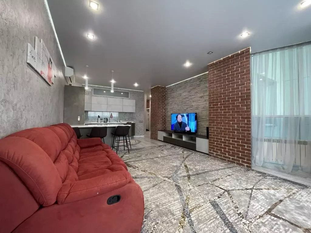 3-к кв. Самарская область, Самара ул. Осипенко, 38 (90.0 м) - Фото 1