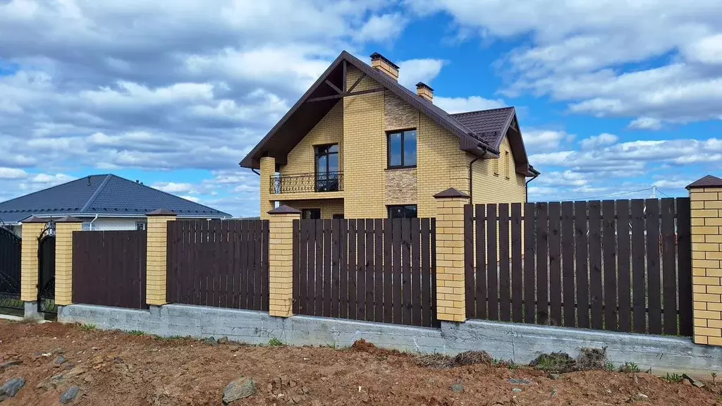 Коттедж в Свердловская область, Сысертский муниципальный округ, с. ... - Фото 1