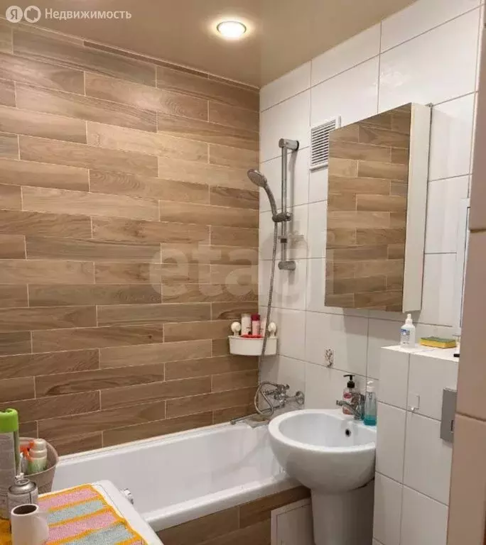 2-комнатная квартира: Омск, микрорайон Городок Нефтяников, улица ... - Фото 1