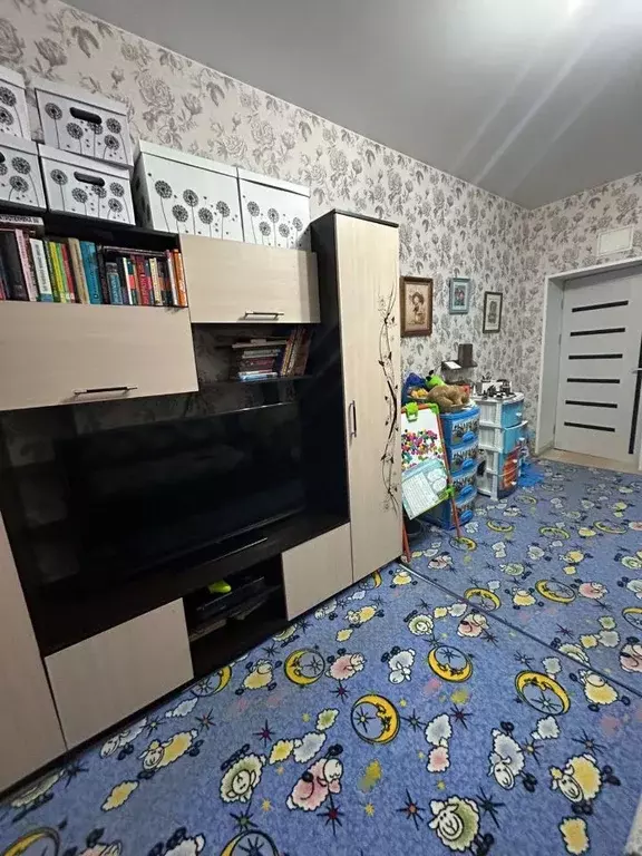 3-к кв. Волгоградская область, Волгоград ул. Хользунова, 9 (65.4 м) - Фото 0