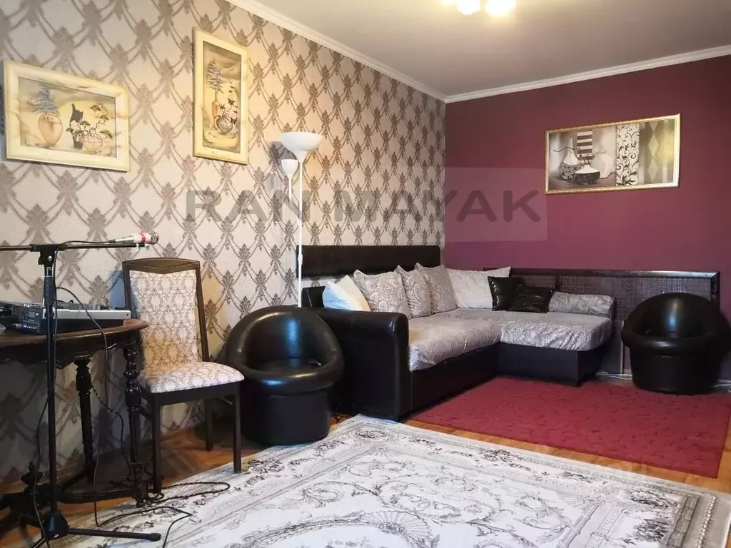 3-к кв. Адыгея, Майкоп ул. Димитрова, 18 (70.0 м) - Фото 0
