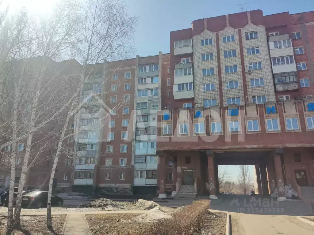1-к кв. Омская область, Омск ул. Кирова, 4 (48.9 м) - Фото 0