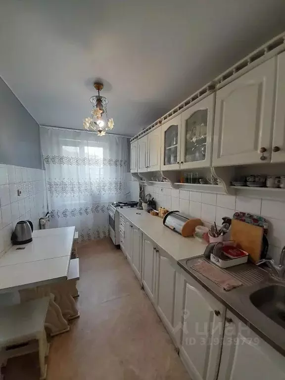 4-к кв. Белгородская область, Старый Оскол Революционная ул., 48 (69.0 ... - Фото 1