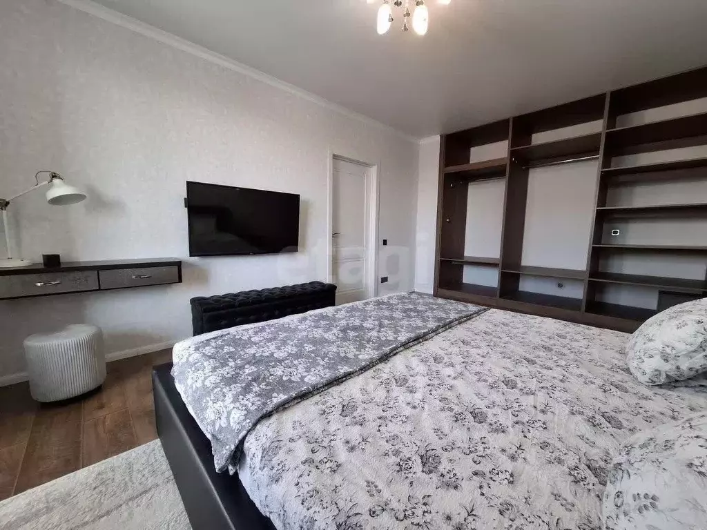 3-к кв. Новосибирская область, Новосибирск Танковая ул., 24 (78.0 м) - Фото 0