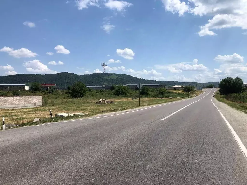 Участок в Кабардино-Балкария, Баксанский район, с. Атажукино ул. ... - Фото 1