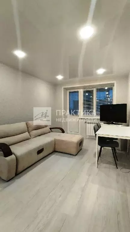 Продается 1-комнатная квартира - Фото 1