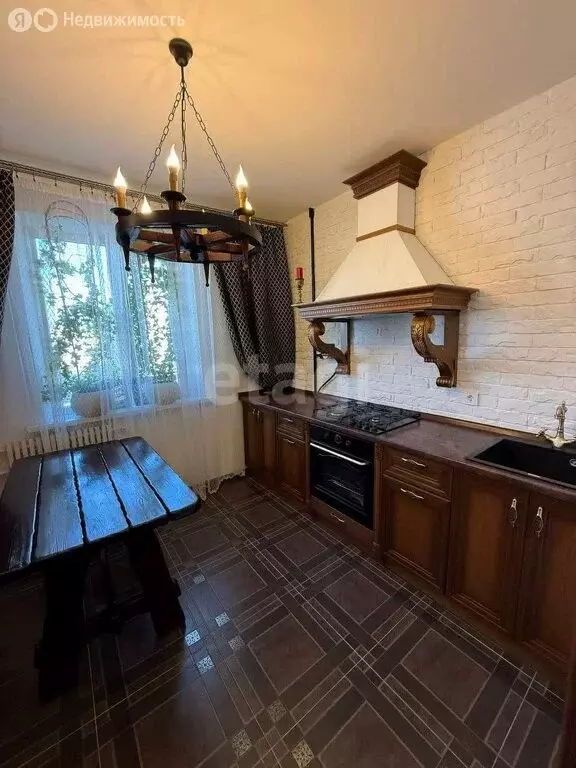 3-комнатная квартира: Губкин, улица Королёва, 16 (71.5 м) - Фото 1