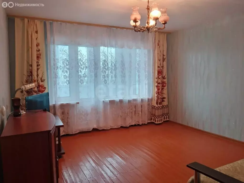 3-комнатная квартира: Остров, Полевая улица, 4 (59.5 м) - Фото 2