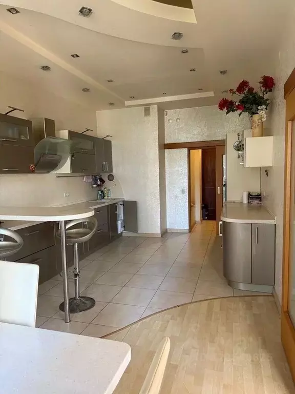 3-к кв. Краснодарский край, Сочи Центральный мкр, ул. Войкова, 35 ... - Фото 2