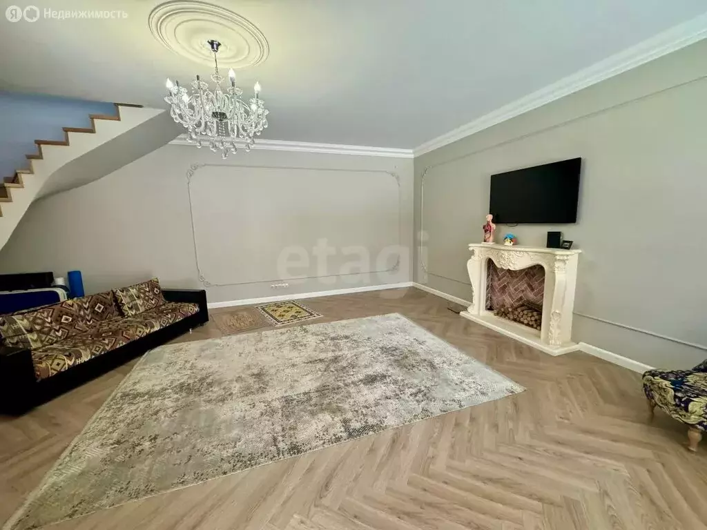 Дом в Махачкала, 3-й Минский тупик (260 м) - Фото 2